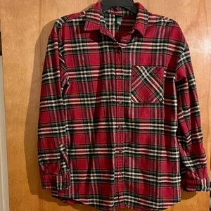Wild fable Women’s Red Plaid top Size Medium
